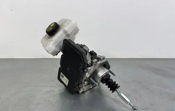 Volkswagen Touareg III Brake booster 4M0614105T