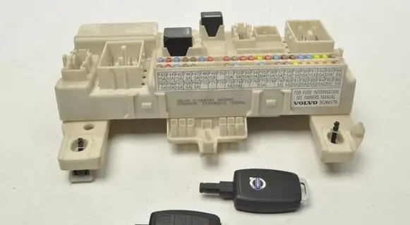 Volvo C30 Fuse box set 31254749