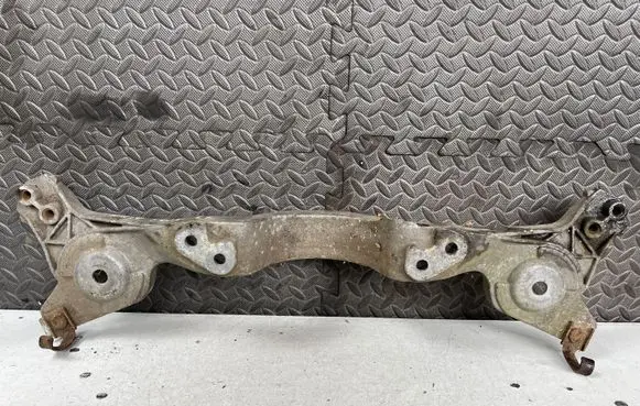 BMW X3 E83 Rear differential/diff mount bracket 340462104