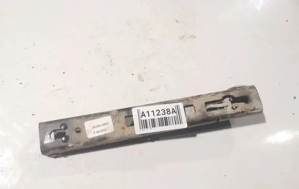 Peugeot 307 Seat belt adjustment rail 9635615880