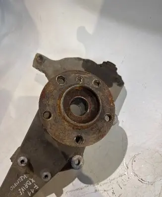 BMW 5 F10 F11 Front wheel hub