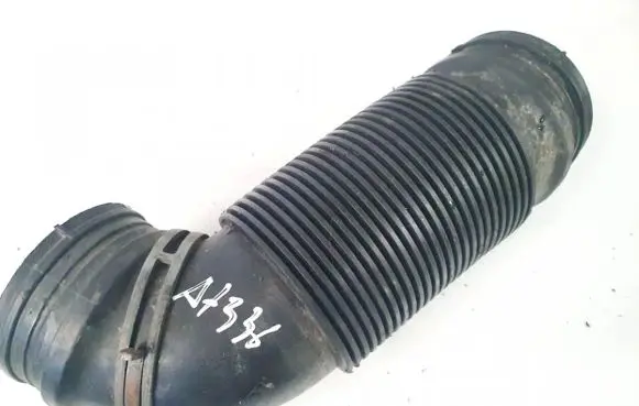 Skoda Octavia Mk2 (1Z) Air intake hose/pipe 1k0129684b
