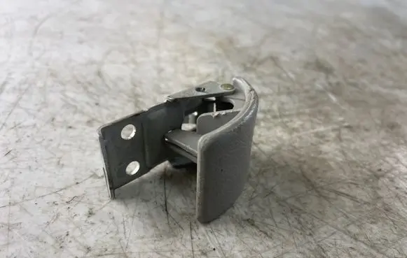 Mitsubishi Grandis Engine bonnet (hood) release handle