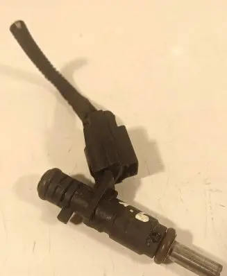 Mini One - Cooper R50 - 53 Fuel injector 7528176 6331C04822