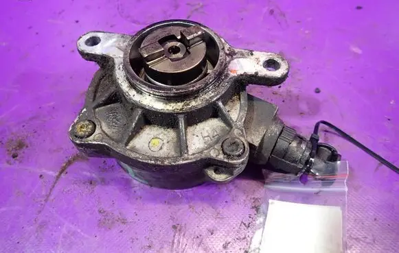 Renault Master II Vacuum pump 