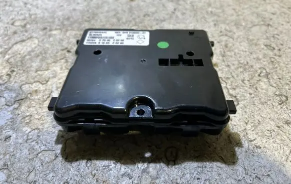 Nissan Qashqai Other control units/modules 277604EA2C 5HB01203021 70228S160