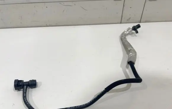 BMW 2 F46 Vacuum line/pipe/hose 8654625