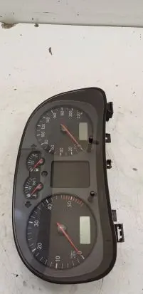 Volkswagen PASSAT B5 Speedometer (instrument cluster) 1J0919881D 110008917