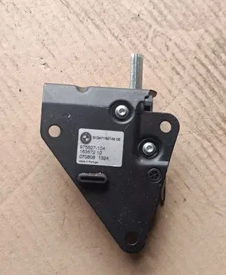 BMW X5 E70 Tailgate release/open handle 975827104 975827