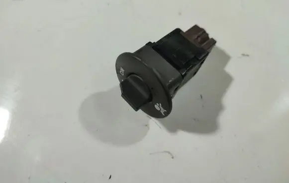 Renault Espace - Grand espace IV Passenger airbag on/off switch 8200169589B