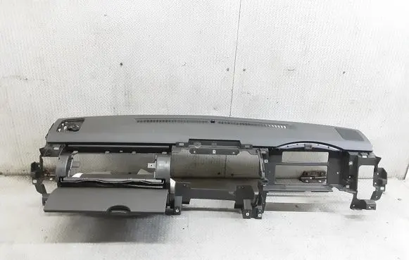 Nissan Pathfinder R51 Dashboard