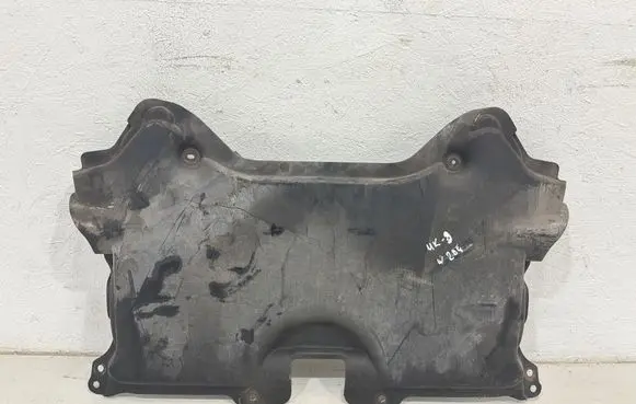 Mercedes-Benz C W204 Engine splash shield/under tray A2045203223 A2045202823