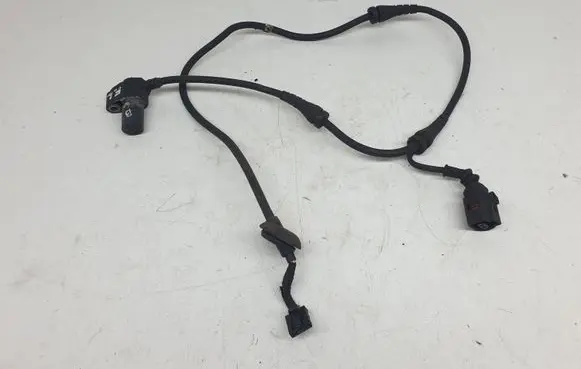 Audi A4 S4 B7 8E 8H ABS brake wheel speed sensor 0265006682