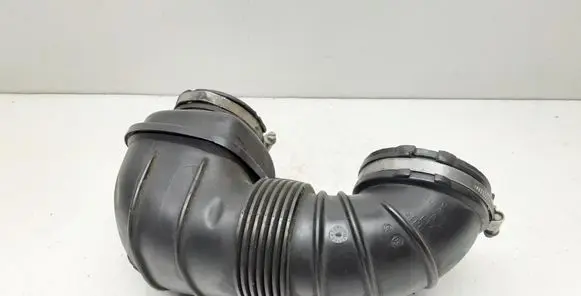 Mercedes-Benz E W212 Turbo air intake inlet pipe/hose A6510900437 A6510940697