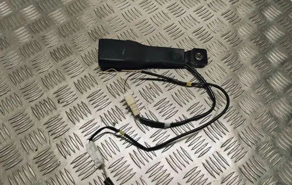 Suzuki Swift II Front seatbelt buckle 15355