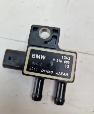 BMW 1 F20 F21 Exhaust gas pressure sensor 8570686