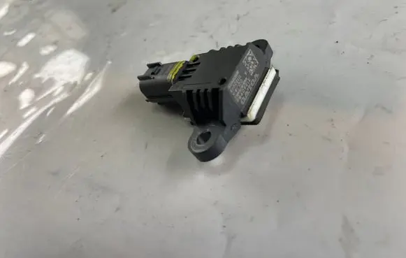Volvo V40 Airbag deployment crash/impact sensor 31360986 11132013