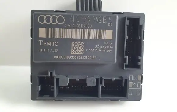 Audi Q7 4L Door control unit/module 4L0959792B 4L0910793B