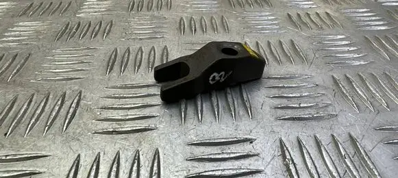KIA Sportage Fuel Injector clamp holder 