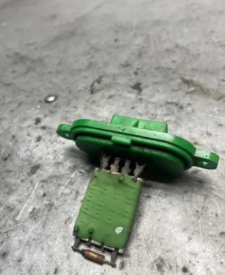 Iveco Daily 3rd gen Heater blower motor/fan resistor 500326616