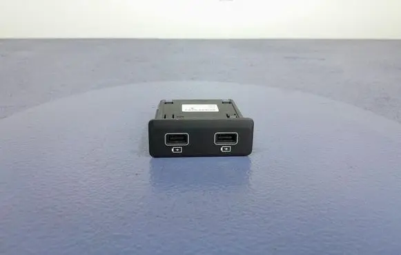 Chevrolet Express Glove box 280233791R