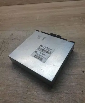 BMW 3 E90 E91 Voltage converter/converter module 9253208 8ES00947921