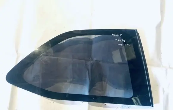 Toyota Auris 150 Rear side window