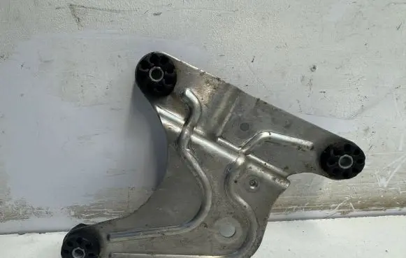 BMW 5 F10 F11 ABS pump bracket 6797679