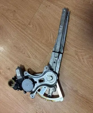 Toyota Corolla Verso AR10 Rear door window regulator with motor 997250103 698300F020