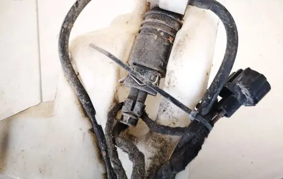 Opel Zafira A Windscreen/windshield washer pump