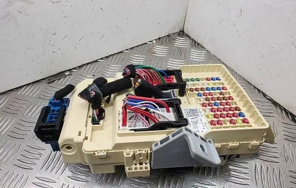 KIA Niro Fuse module 91950AO161
