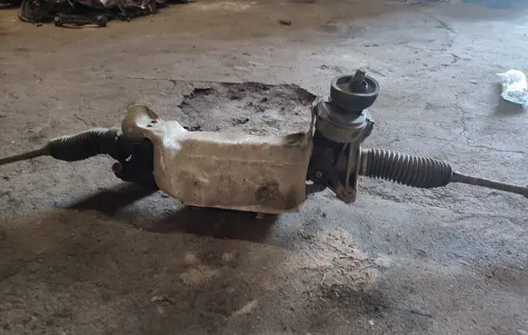 Volkswagen Golf V Steering rack 780550127U