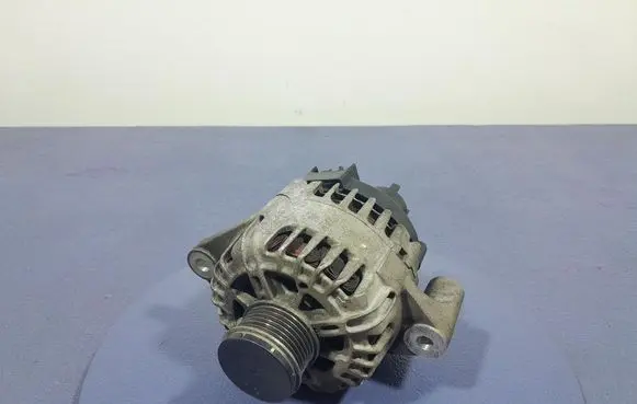 Opel Astra J Generator/alternator 13502582