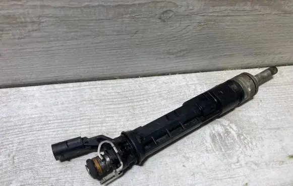 Renault Megane IV Fuel injector 166002932r