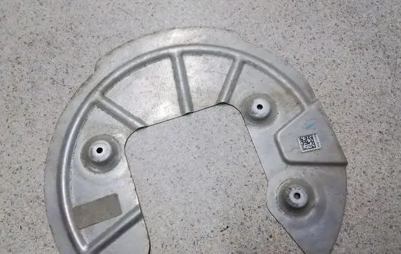 Jeep Grand Cherokee WL Rear brake disc plate dust cover 68347569AA