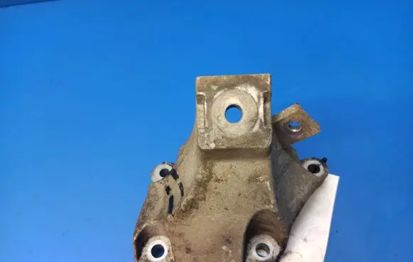 Audi A6 S6 C6 4F Engine mounting bracket 4F0199308AB