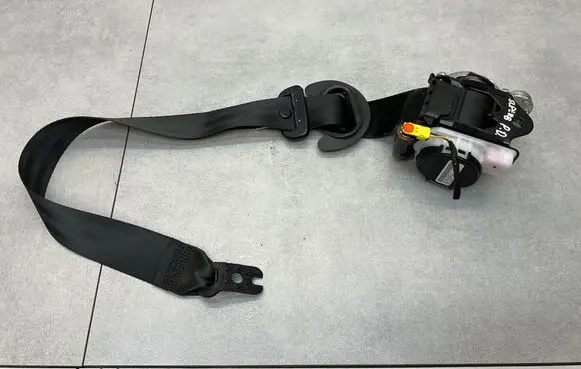 Skoda Superb B8 (3V) Front seatbelt 308427199S98
