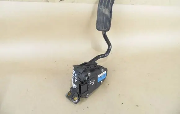 Volkswagen Sharan Accelerator throttle pedal YM219F836FA 7M3723507B