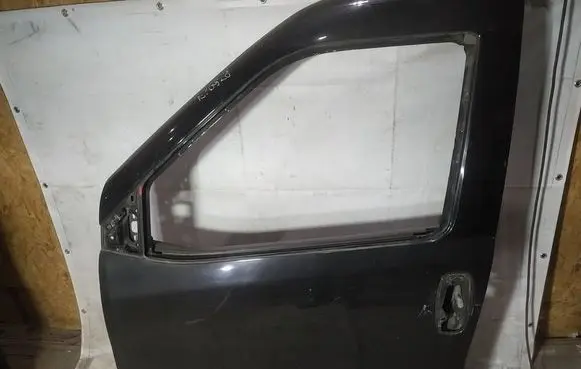 Fiat Doblo Front door juodos