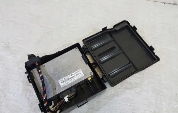Audi A4 S4 B8 8K Bluetooth control unit module 