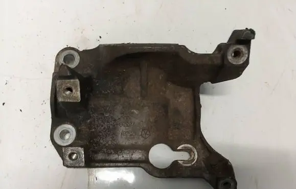 Chrysler Pacifica Engine mounting bracket 05281486aa 72339