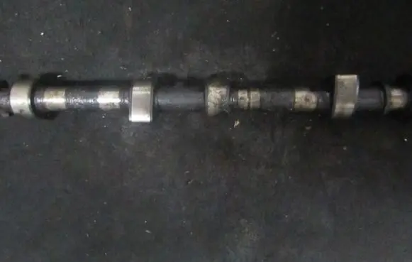 Ford Focus Camshaft l913b