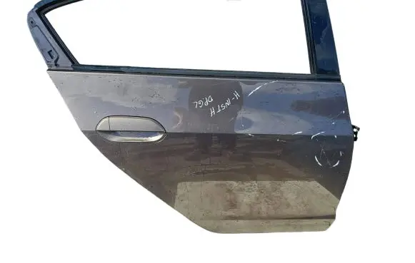 Honda Insight Rear door