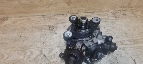 Volvo XC60 Fuel injection high pressure pump 31272896