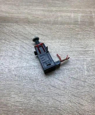 Opel Astra G Brake pedal sensor switch 55701395 869619858