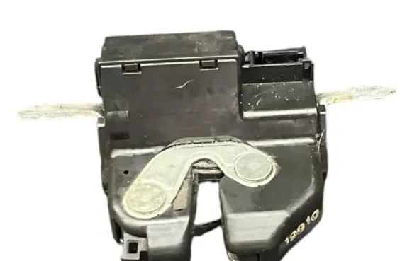 Fiat 500 Tailgate/trunk/boot lock/catch/latch 55701971