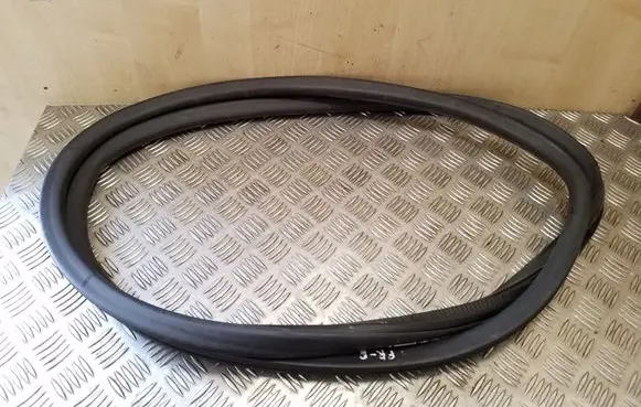 Seat Leon (1P) Front door rubber seal