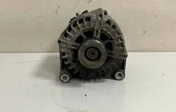 BMW 7 F01 F02 F03 F04 Generator/alternator 8570672 FG23S059 2613704A