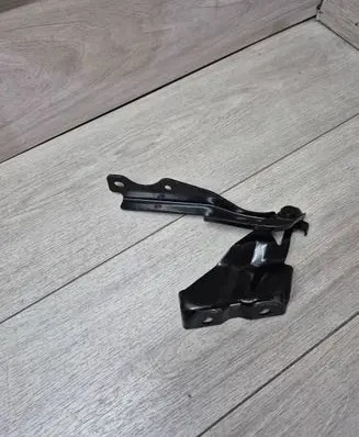 Mazda 3 III Engine bonnet/hood hinges B45AR