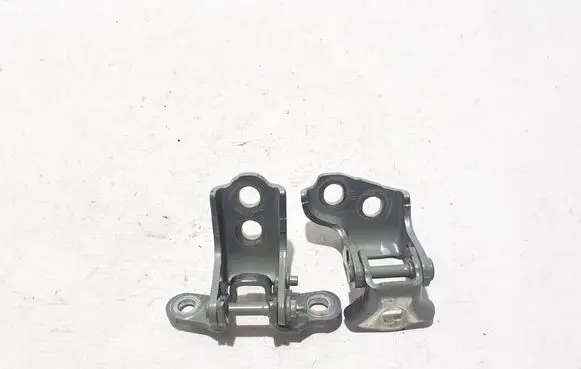 Renault Clio V Front door upper hinge 804004057R